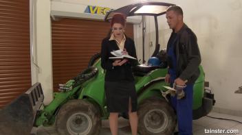 Bossy slut pissing Screencap 7 on www.sinx.com