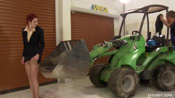 Bossy slut pissing Screencap 28 on www.sinx.com