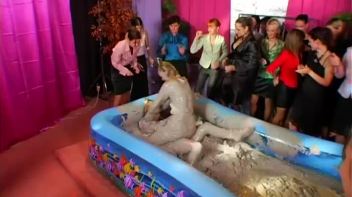 Going For The Mud Gold Screencap 9 on www.sinx.com