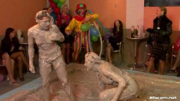 Clowning Around In The Mud Pit Screencap 75 on www.sinx.com