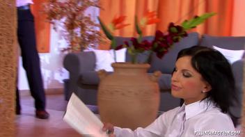 Interior Designer Piss Fucks His Clients Screencap 12 on www.sinx.com