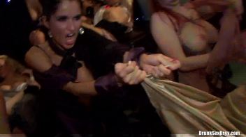 XXX Rip Fest Part 3 - Lesbo Cam Screencap 81 on www.sinx.com