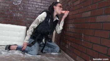 Alice Nice covered in jizz within seconds Screencap 10 on www.sinx.com