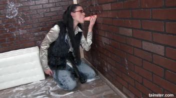 Alice Nice covered in jizz within seconds Screencap 12 on www.sinx.com