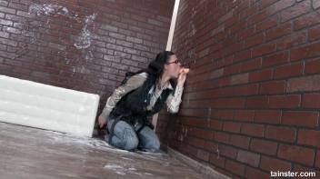 Alice Nice covered in jizz within seconds Screencap 15 on www.sinx.com