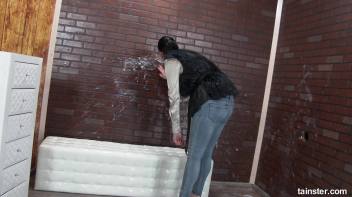 Alice Nice covered in jizz within seconds Screencap 2 on www.sinx.com