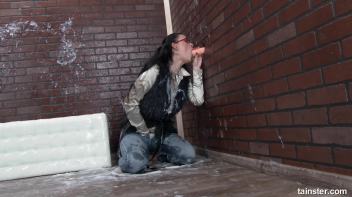 Alice Nice covered in jizz within seconds Screencap 27 on www.sinx.com