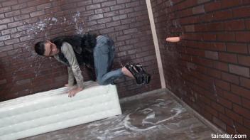 Alice Nice covered in jizz within seconds Screencap 31 on www.sinx.com