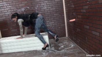 Alice Nice covered in jizz within seconds Screencap 34 on www.sinx.com