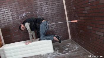 Alice Nice covered in jizz within seconds Screencap 35 on www.sinx.com