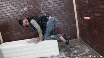 Alice Nice covered in jizz within seconds Screencap 40 on www.sinx.com