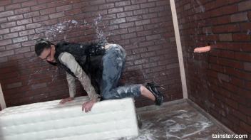 Alice Nice covered in jizz within seconds Screencap 42 on www.sinx.com