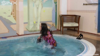 Brunette In Jeans Enters Swimming Pool Clothed Screencap 17 on www.sinx.com