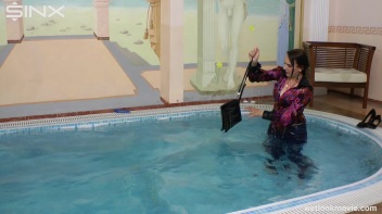 Brunette In Jeans Enters Swimming Pool Clothed Screencap 35 on www.sinx.com