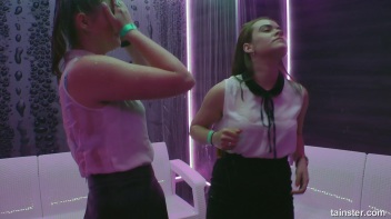 Sex Shower Audition, Amateur Hotties Shakin' It Screencap 1 on www.sinx.com