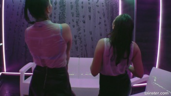 Sex Shower Audition, Amateur Hotties Shakin' It Screencap 13 on www.sinx.com