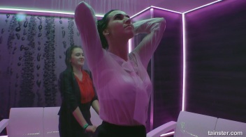 Sex Shower Audition, Amateur Hotties Shakin' It Screencap 27 on www.sinx.com