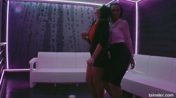 Sex Shower Audition, Amateur Hotties Shakin' It Screencap 30 on www.sinx.com