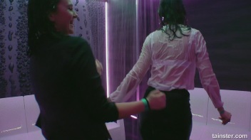 Sex Shower Audition, Amateur Hotties Shakin' It Screencap 34 on www.sinx.com