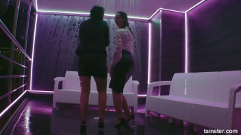 Sex Shower Audition, Amateur Hotties Shakin' It Screencap 35 on www.sinx.com