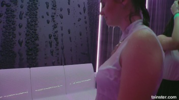 Sex Shower Audition, Amateur Hotties Shakin' It Screencap 6 on www.sinx.com