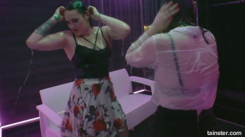 Sex Shower Audition, Amateur Hotties Shakin' It Screencap 71 on www.sinx.com