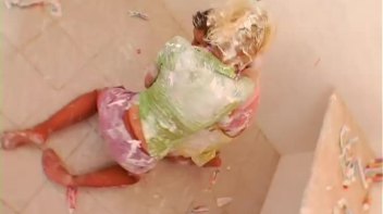 Toothpaste Fueled Catfight Screencap 99 on www.sinx.com