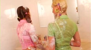 Toothpaste Fueled Catfight Screencap 58 on www.sinx.com