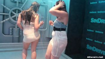 Girls Gone Wetlook Wild Screencap 54 on www.sinx.com