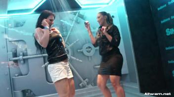 Girls Gone Wetlook Wild Screencap 76 on www.sinx.com