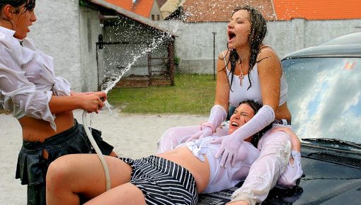 Latest deal - Summer Sponge Fight!