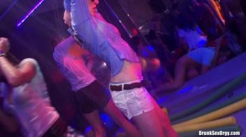 International Summer Lovin' Part 5 - Shower Cam Screencap 18 on www.sinx.com