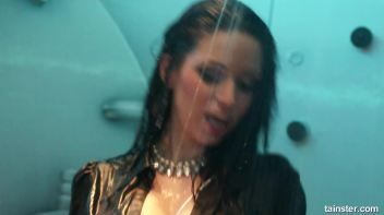 Dirty Wet Dancing Screencap 14 on www.sinx.com