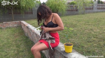 Big Tittied Beauty Shreds Her Blouse Screencap 65 on www.sinx.com