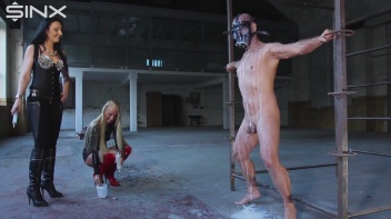 Jede Menge Sperma für unseren Sklaven Screencap 36 on www.sinx.com