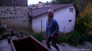 The Callgirl Comes To Rock Your World Screencap 6 on www.sinx.com