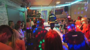 Party Hardcore Gone Crazy Vol. 28 Part 4 - Cam 3 Screencap 56 on www.sinx.com