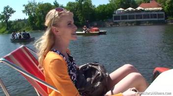 Blowjob Cruisin' Through The City Screencap 31 on www.sinx.com