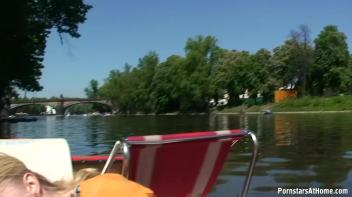 Blowjob Cruisin' Through The City Screencap 45 on www.sinx.com