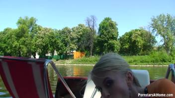 Blowjob Cruisin' Through The City Screencap 56 on www.sinx.com