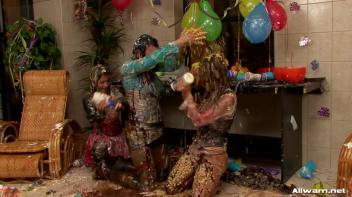 Box of WaM Screencap 89 on www.sinx.com