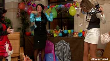 Box of WaM Screencap 17 on www.sinx.com