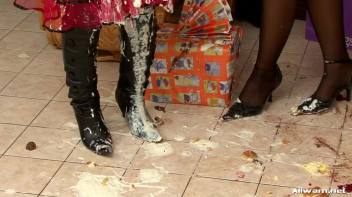 Box of WaM Screencap 30 on www.sinx.com