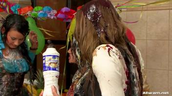 Box of WaM Screencap 53 on www.sinx.com