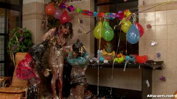 Box of WaM Screencap 81 on www.sinx.com