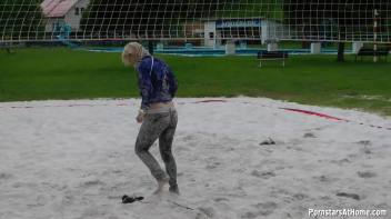 Eurobabes Only Waterpark Screencap 87 on www.sinx.com