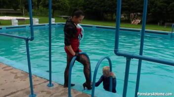 Eurobabes Only Waterpark Screencap 63 on www.sinx.com
