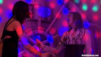 Valentine's Day Vaginas Part 3 - Shower Cam Screencap 76 on www.sinx.com