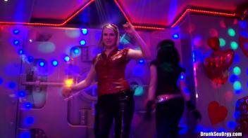 Valentine's Day Vaginas Part 3 - Shower Cam Screencap 48 on www.sinx.com