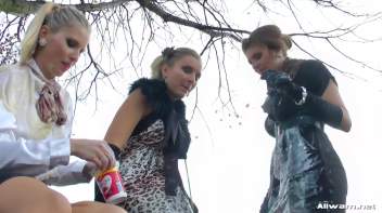 Messy Eurobabe Madness Screencap 51 on www.sinx.com